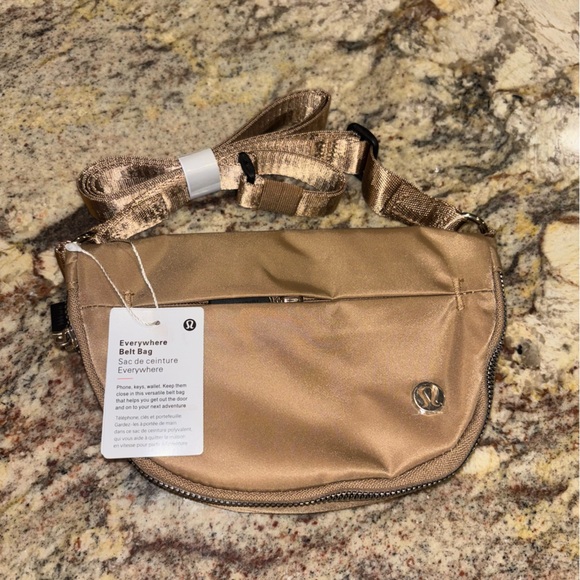 Brand New lululemon festival bag micro 2L NWT - Picture 4 of 4